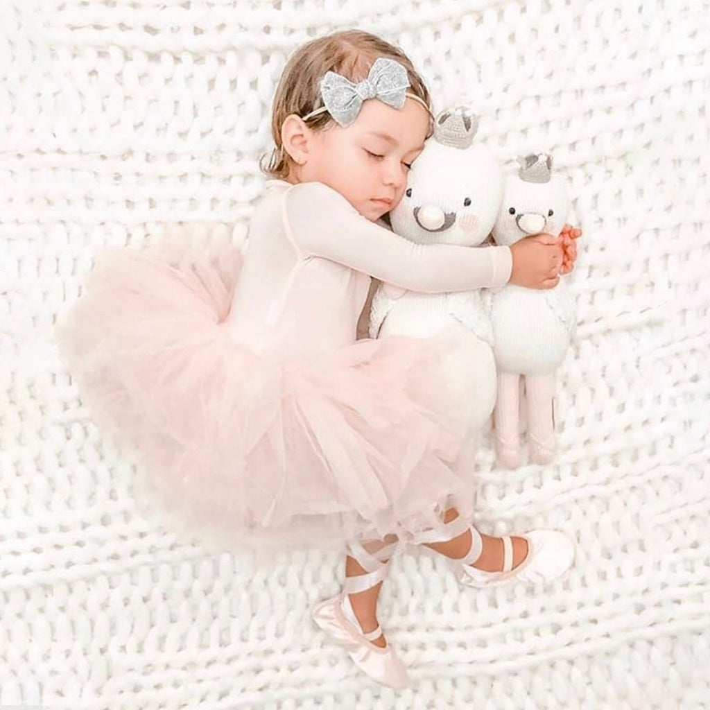 Harlow the swan